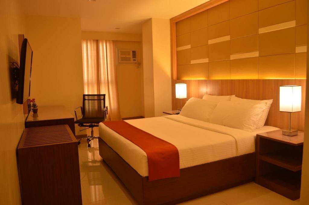 Hotel Veniz - Session Baguio City Екстериор снимка