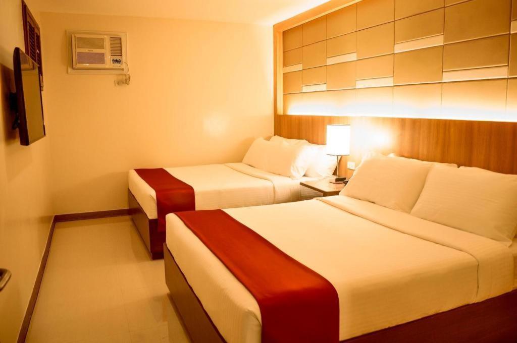 Hotel Veniz - Session Baguio City Екстериор снимка