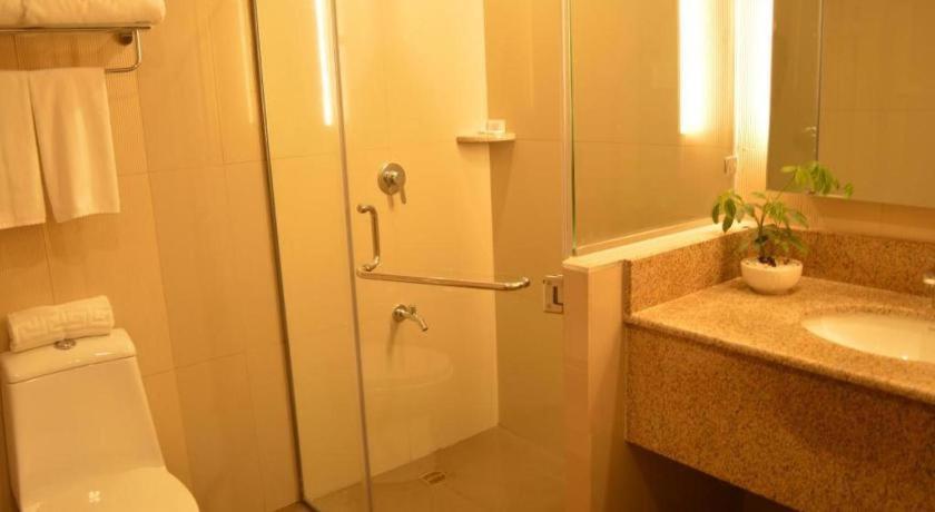 Hotel Veniz - Session Baguio City Екстериор снимка