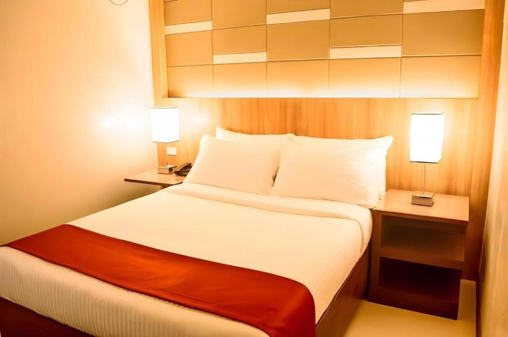 Hotel Veniz - Session Baguio City Екстериор снимка